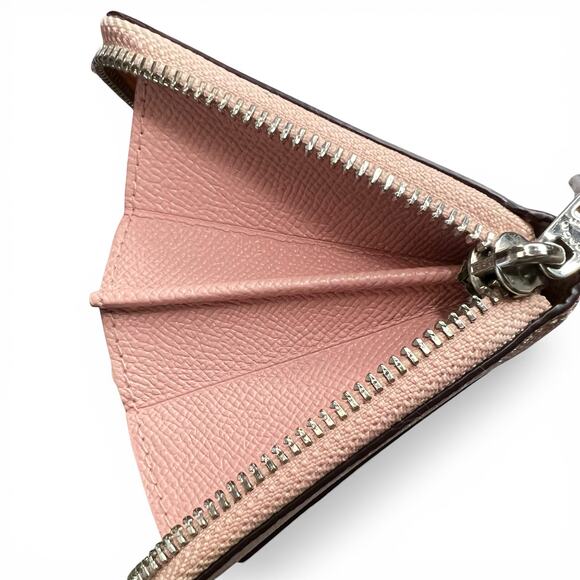 COACH Accordion Zip Wallet in Light Blush Crossgrain Leather - EUC - Picture 5 of 10